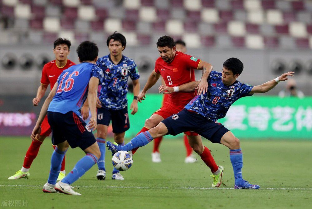 国米与布鲁日达成转会协议，固定转会费700万欧加附加条款。